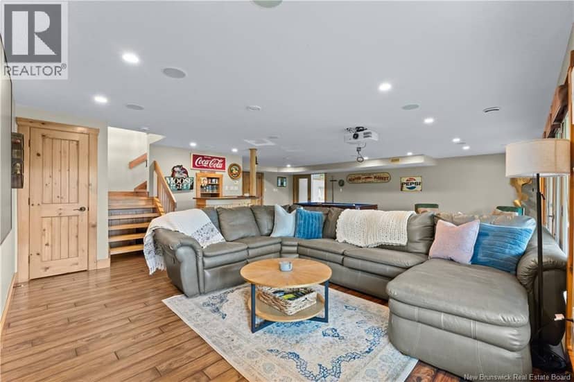 660 Saint Charles Sud Road — photo 25 of 40