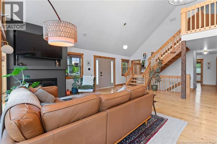 660 Saint Charles Sud Road — photo 7 of 40