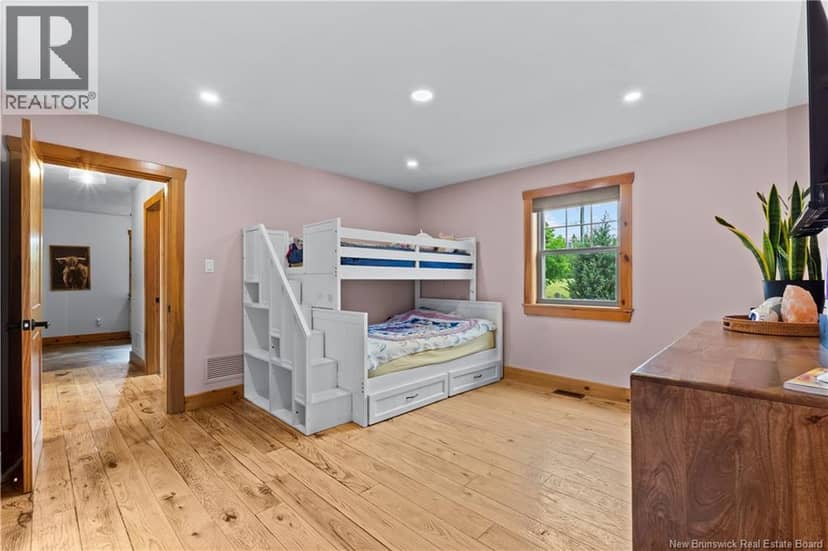 660 Saint Charles Sud Road — photo 12 of 40