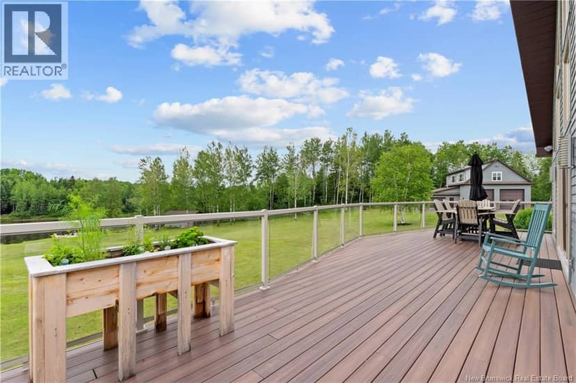 660 Saint Charles Sud Road — photo 4 of 40