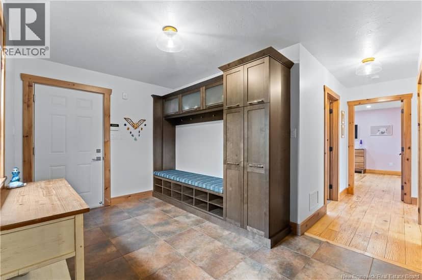 660 Saint Charles Sud Road — photo 16 of 40