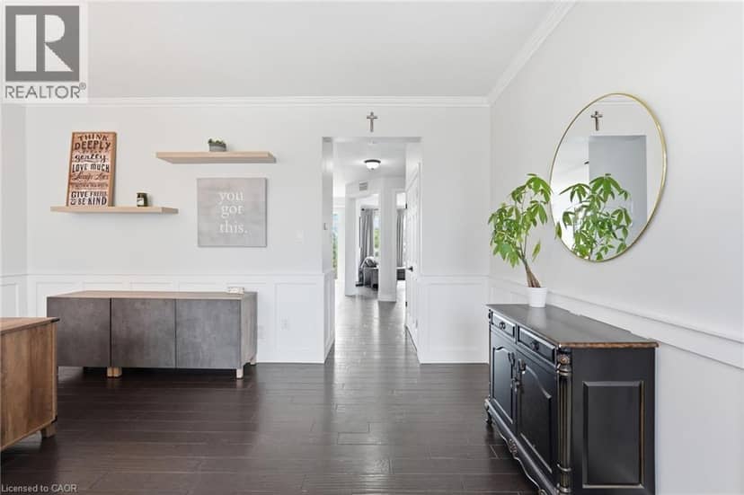 108 FOWLER Drive — photo 6 of 38