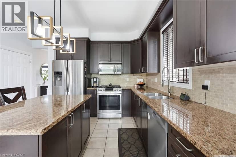 108 FOWLER Drive — photo 9 of 38