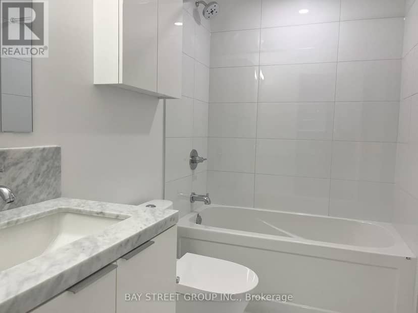1904 - 238 Simcoe Street — photo 17 of 23