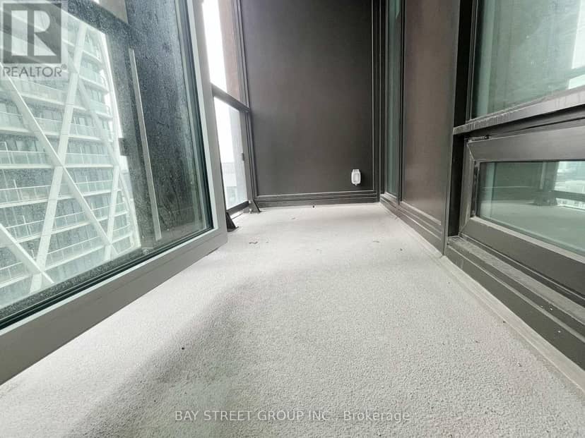 1904 - 238 Simcoe Street — photo 20 of 23