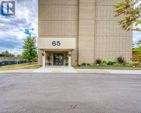 65 HIGHLAND Crescent Unit# 204 — photo 19 of 22