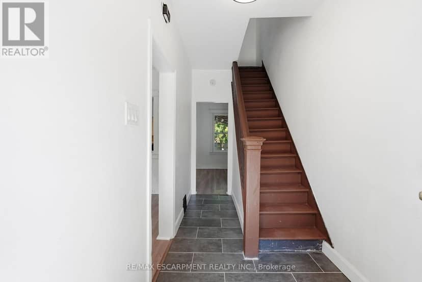 41 Barnesdale Avenue N — photo 4 of 25