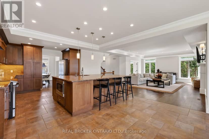465 Lockmaster Crescent — photo 11 of 40
