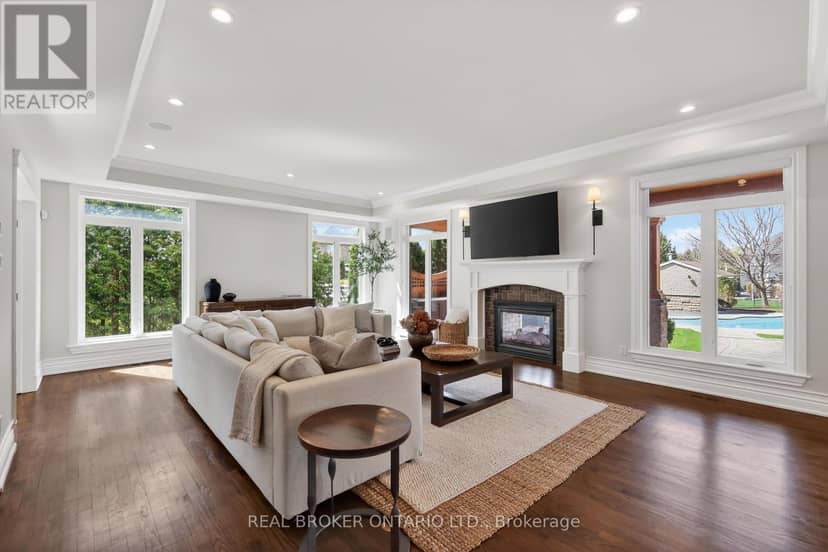 465 Lockmaster Crescent — photo 14 of 40