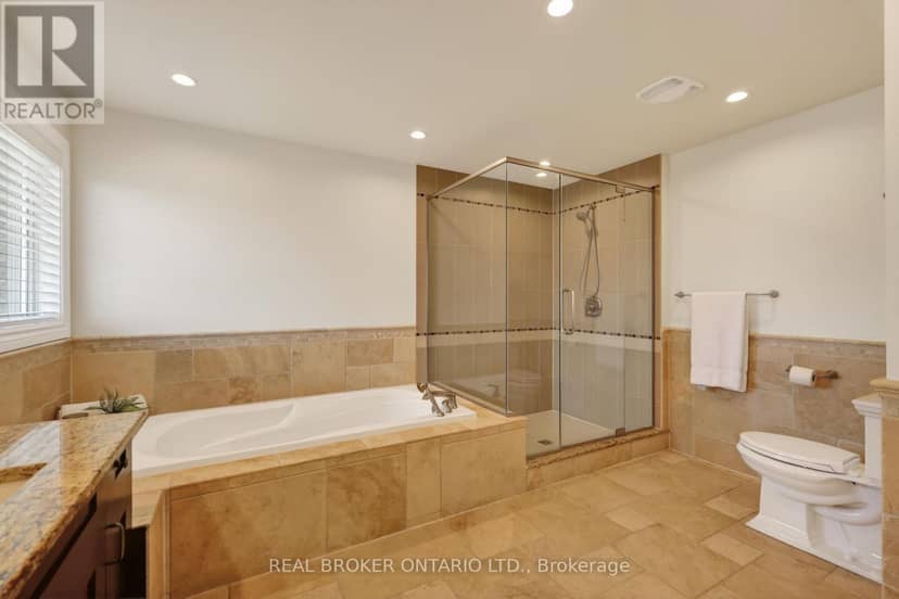 465 Lockmaster Crescent — photo 28 of 40