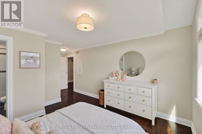 465 Lockmaster Crescent — photo 38 of 40