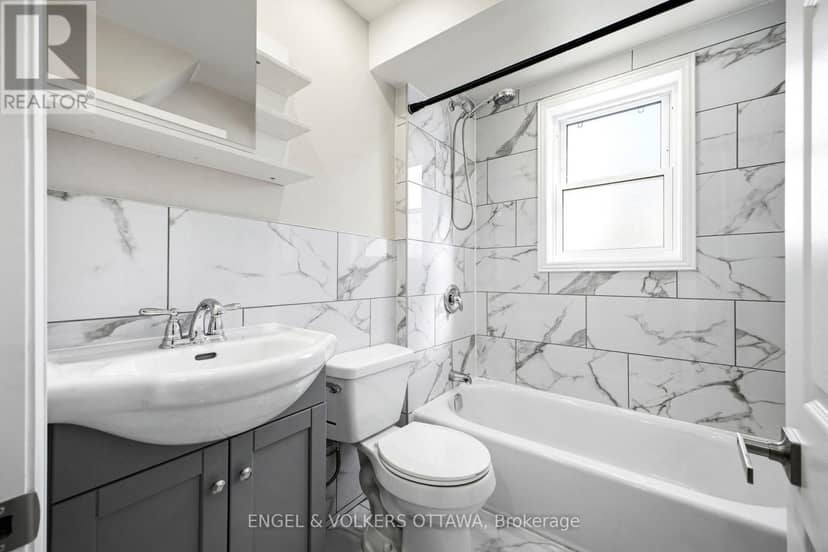 287 St Laurent Boulevard — photo 11 of 40