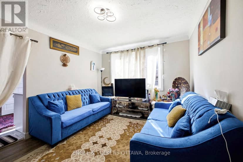 287 St Laurent Boulevard — photo 12 of 40