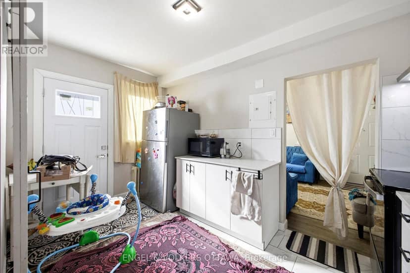 287 St Laurent Boulevard — photo 16 of 40
