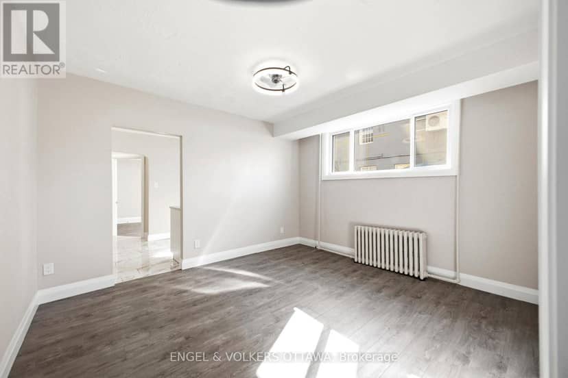 287 St Laurent Boulevard — photo 3 of 40