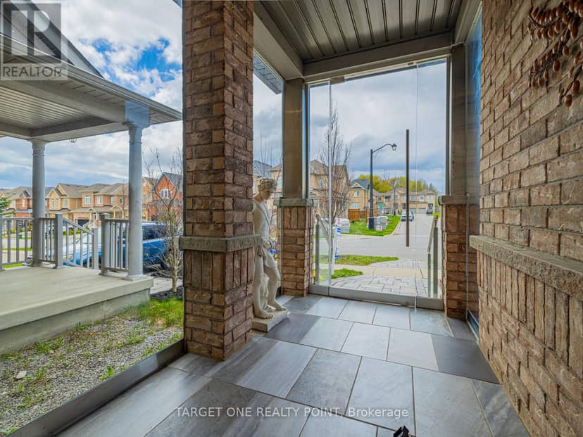 39 Riding Mountain Drive — photo 4 of 40