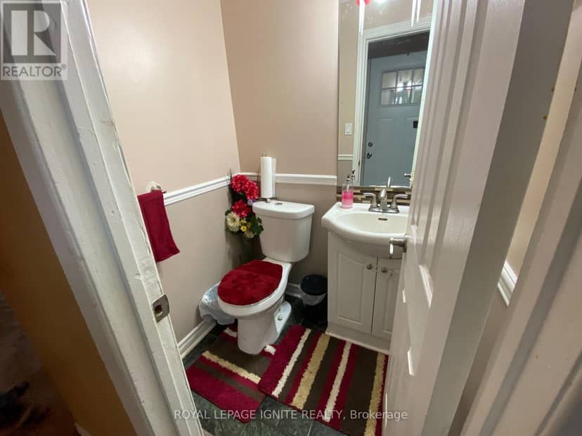 83 Coxworth Crescent — photo 18 of 40