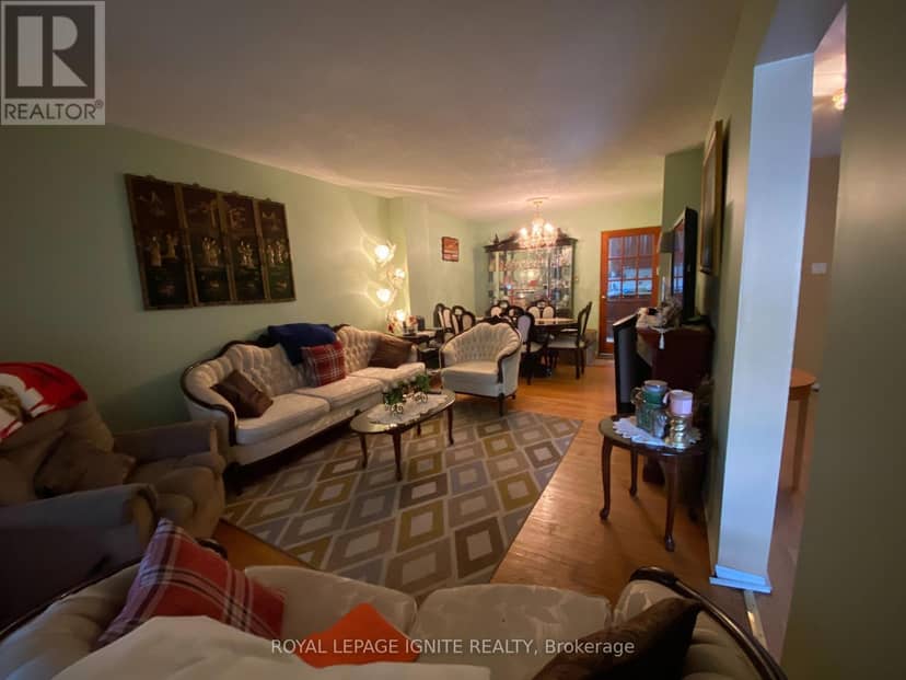 83 Coxworth Crescent — photo 8 of 40