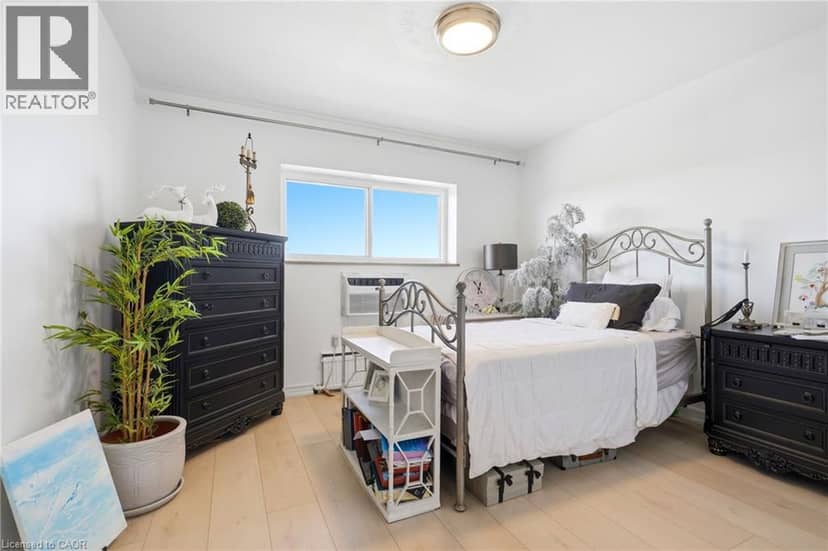 8 WOODMAN Drive S Unit# 708 — photo 17 of 29