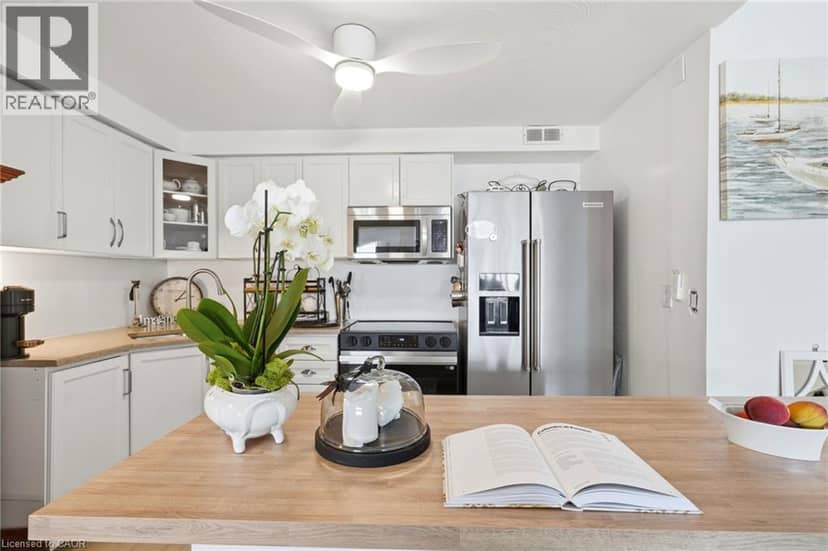 8 WOODMAN Drive S Unit# 708 — photo 10 of 29