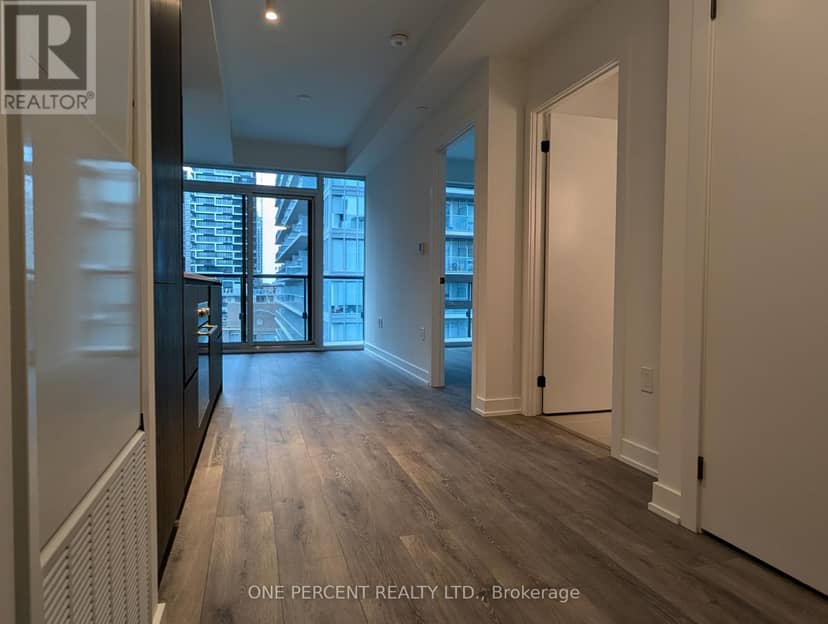 1104 - 127 Broadway Avenue — photo 4 of 16