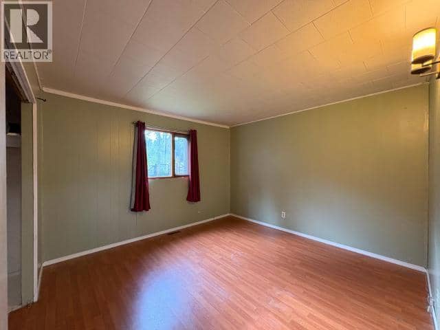 224 Squanga Ave — photo 13 of 22