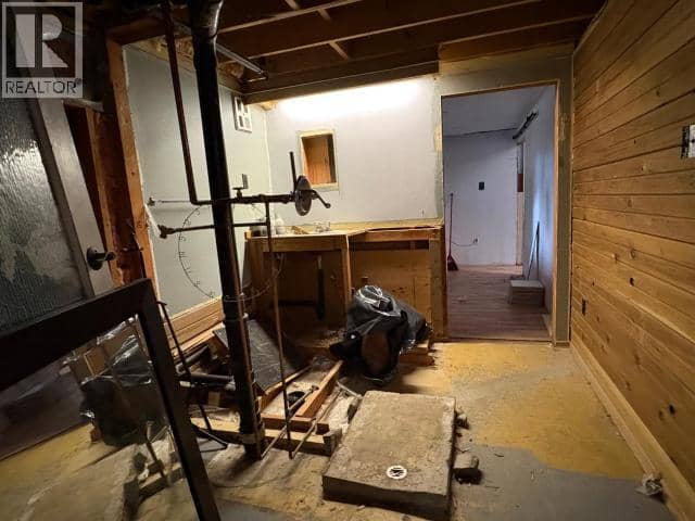 224 Squanga Ave — photo 18 of 22