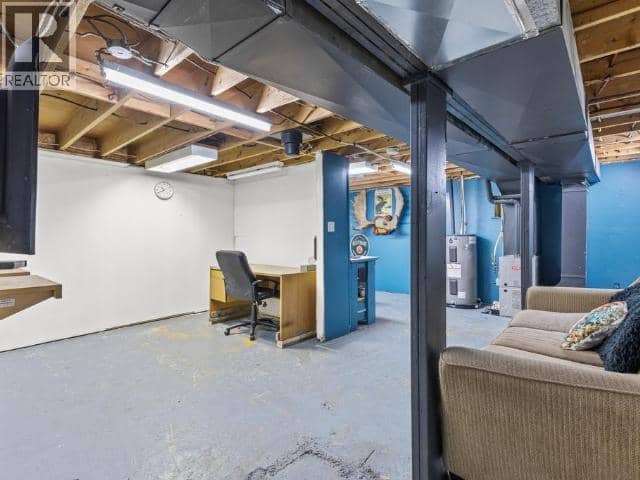 224 Squanga Ave — photo 6 of 22