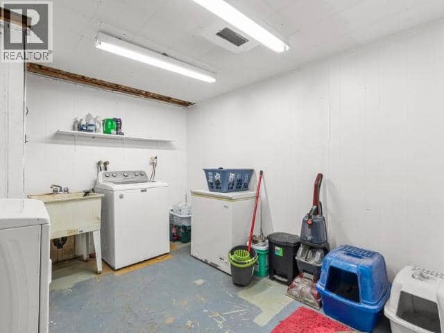 224 Squanga Ave — photo 7 of 22