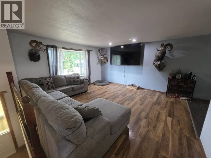 3674 JUNIPER AVENUE, Terrace, photo 2