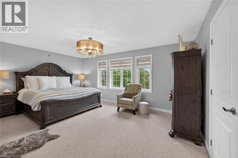 68 GARINGER Crescent — photo 21 of 40