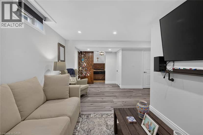 68 GARINGER Crescent — photo 37 of 40