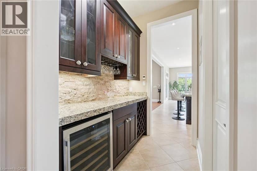 596 REGAL Place — photo 10 of 40