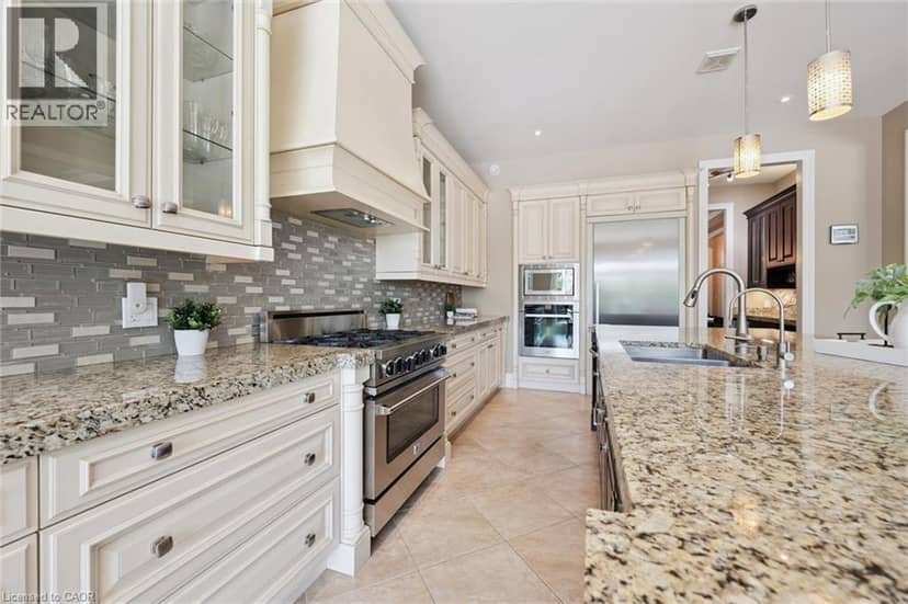596 REGAL Place — photo 13 of 40