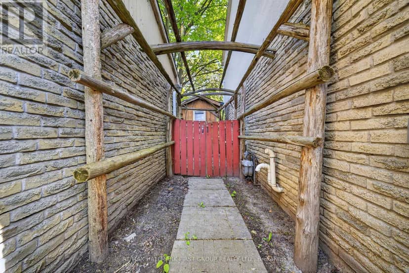 33 Harrison Court — photo 40 of 40