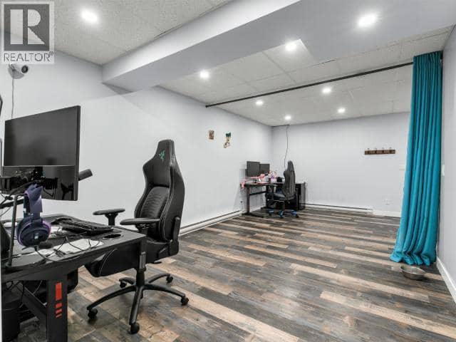 50-18 Azure Road — photo 16 of 32