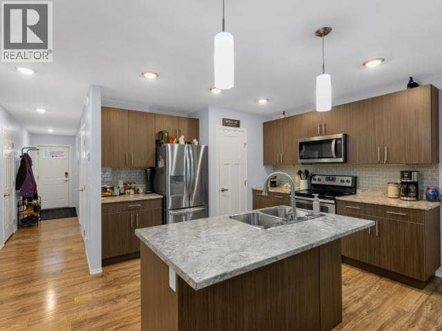 50-18 Azure Road — photo 3 of 32