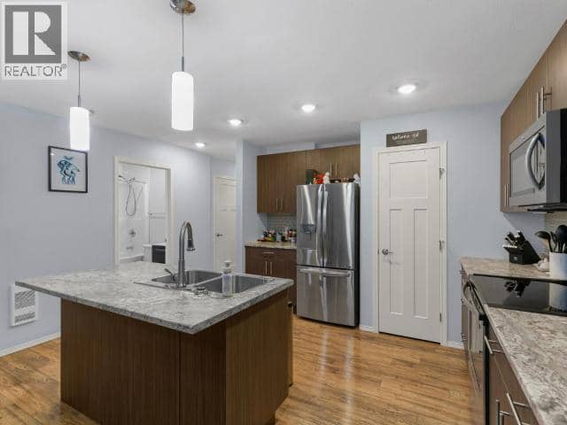 50-18 Azure Road — photo 6 of 32