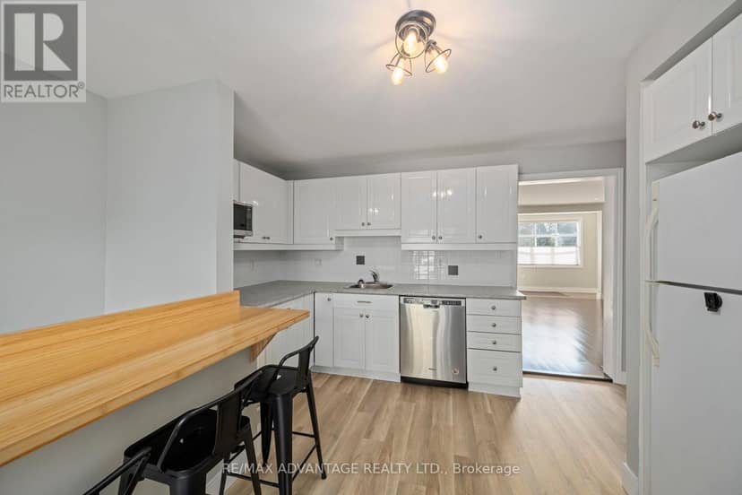 945 Colborne Street — photo 17 of 39