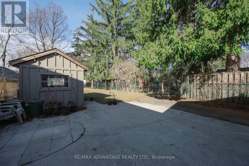 945 Colborne Street — photo 27 of 39