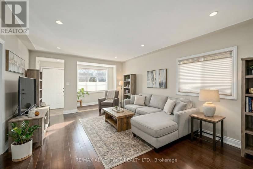 945 Colborne Street — photo 7 of 39