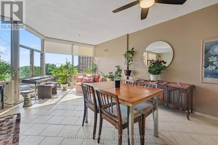 701 - 2759 Carousel Crescent — photo 10 of 34