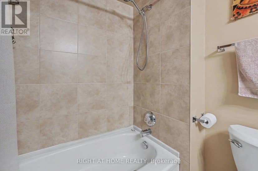 701 - 2759 Carousel Crescent — photo 13 of 34