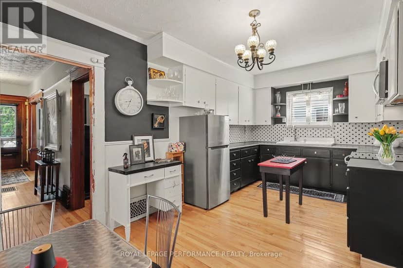 1304 Montreal Road — photo 16 of 40