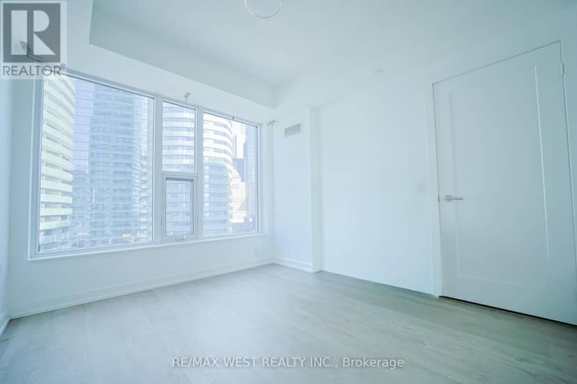 1101 - 10 York Street — photo 11 of 13