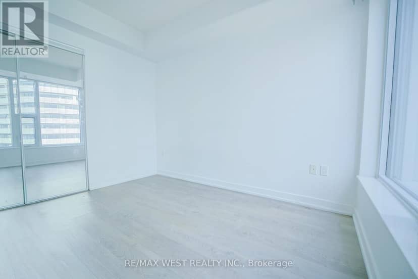 1101 - 10 York Street — photo 12 of 13