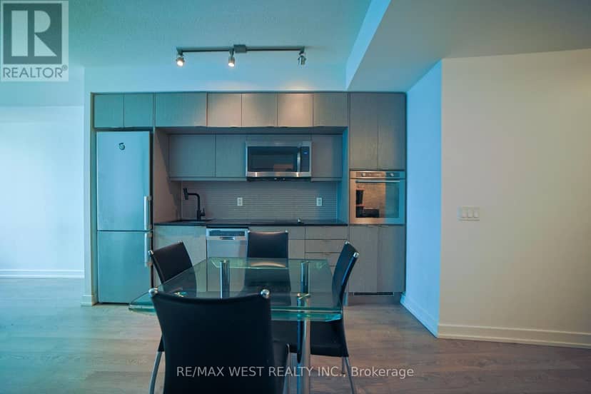 1101 - 10 York Street — photo 4 of 13