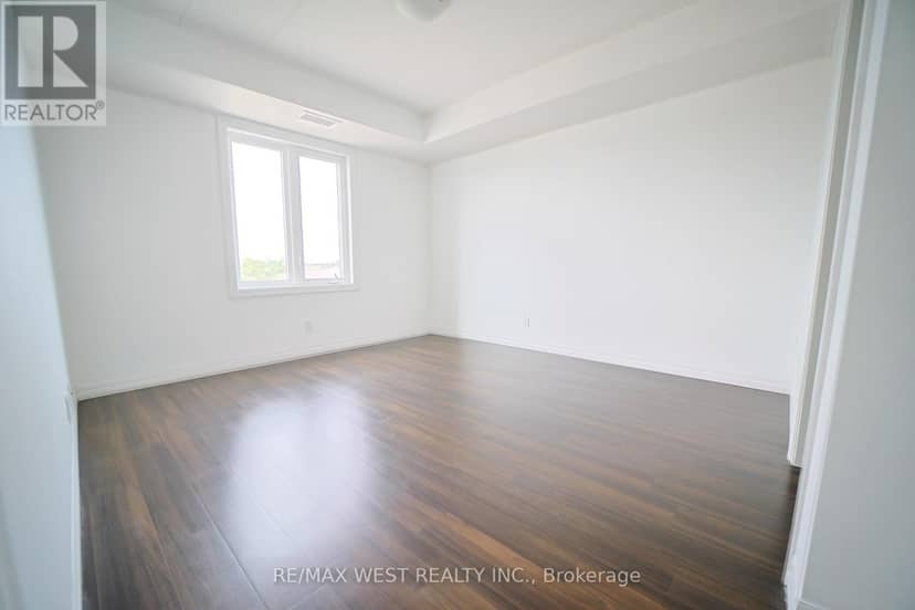 207 - 108 Summit Ridge Drive — photo 10 of 15