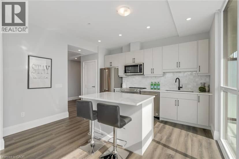 60 CHARLES Street W Unit# 705 — photo 15 of 29