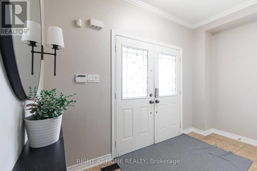 182 Maurier Boulevard — photo 14 of 37